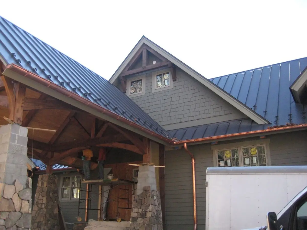 Craftsman Roofing team delivering quality roofing work in Geraghty Village